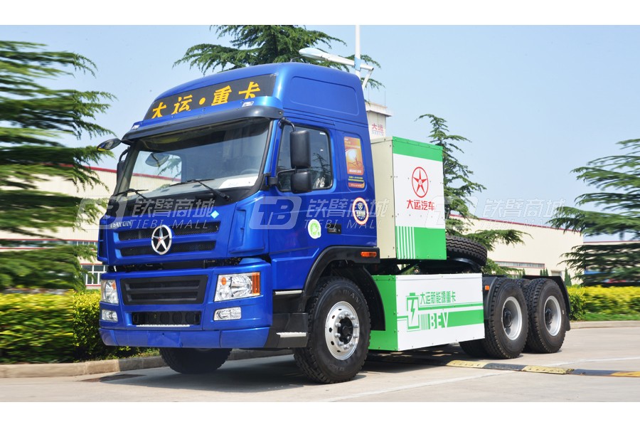 大運(yùn)E8 6x4新能源牽引車(chē)外觀圖