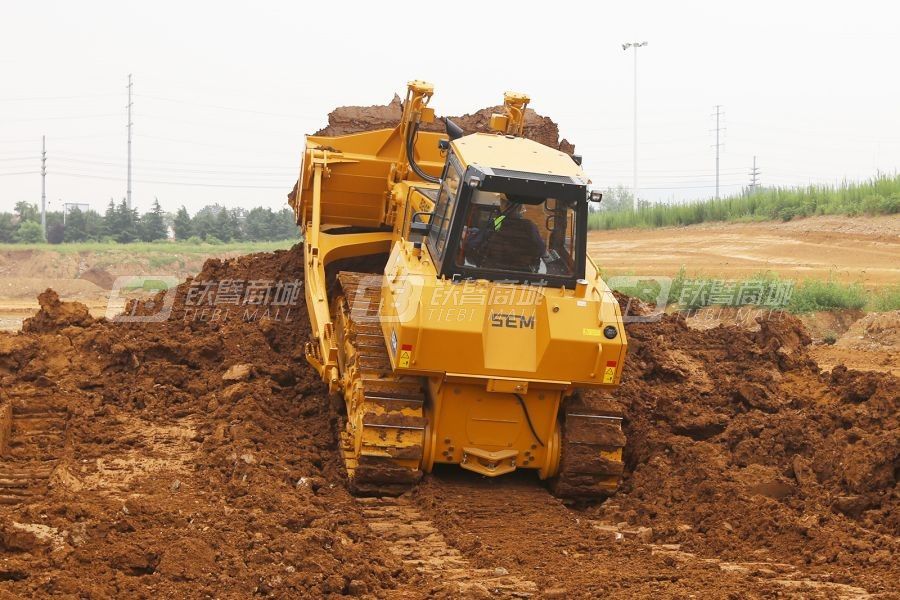 山工機械824F(推煤型)履帶式推土機外觀圖