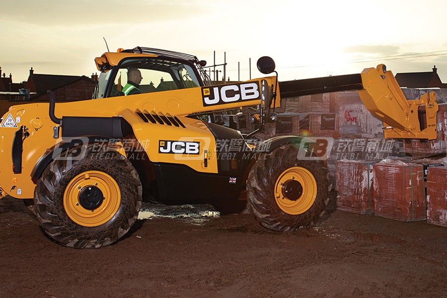 JCB531-70伸縮臂叉裝機(jī)