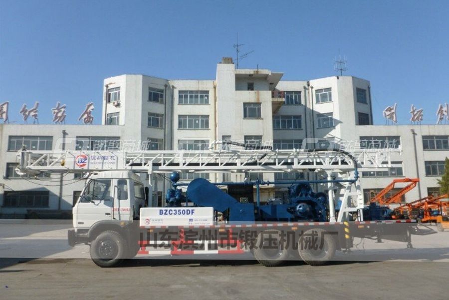 濱州鉆機(jī)BZC300CDF6x4IV車載式鉆機(jī)