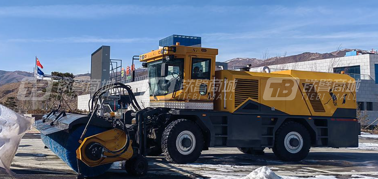 中國重汽運(yùn)力科迪亞克二合一除雪車